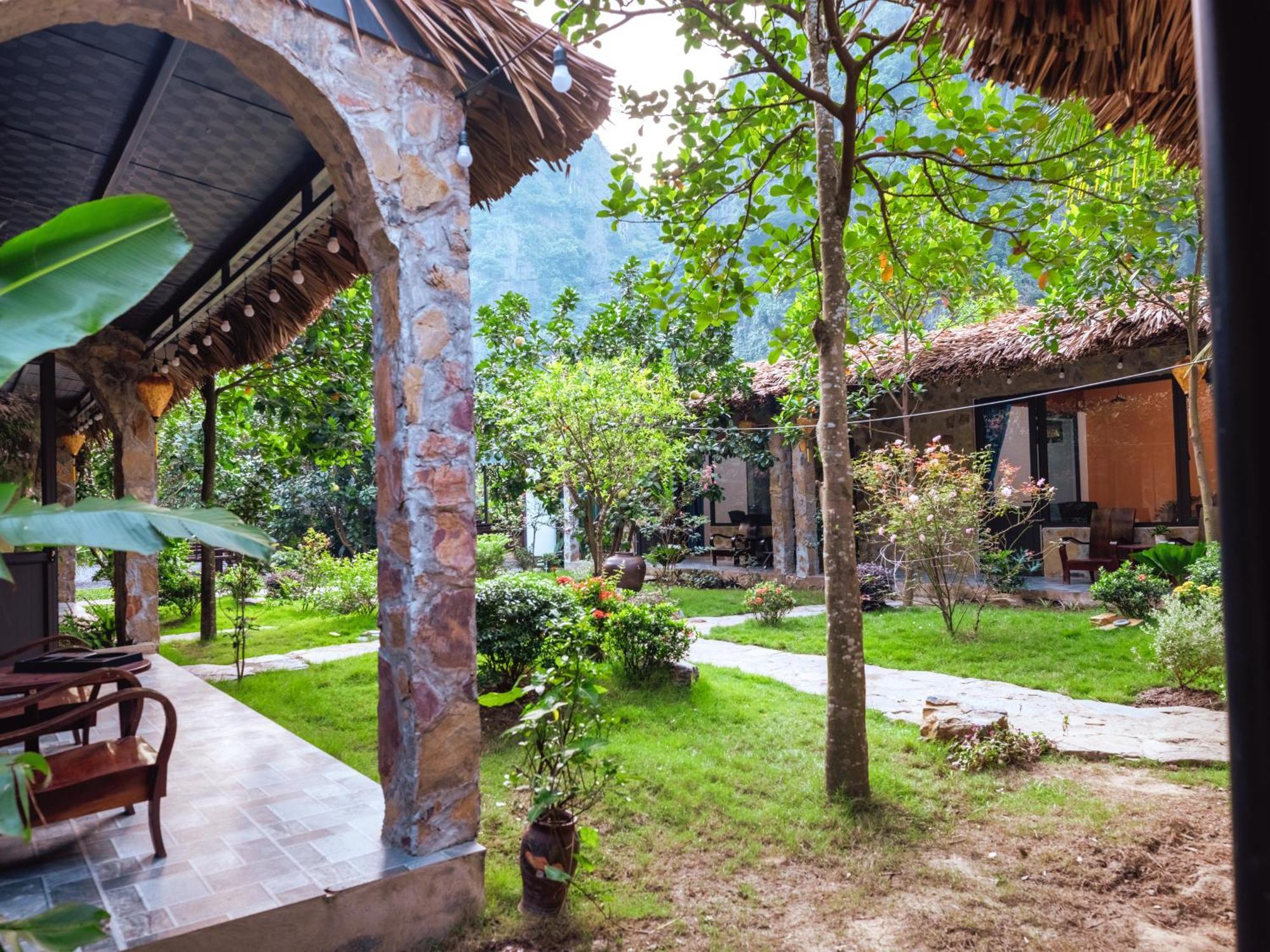 Cozy Beer Garden Homestay ニンビン エクステリア 写真
