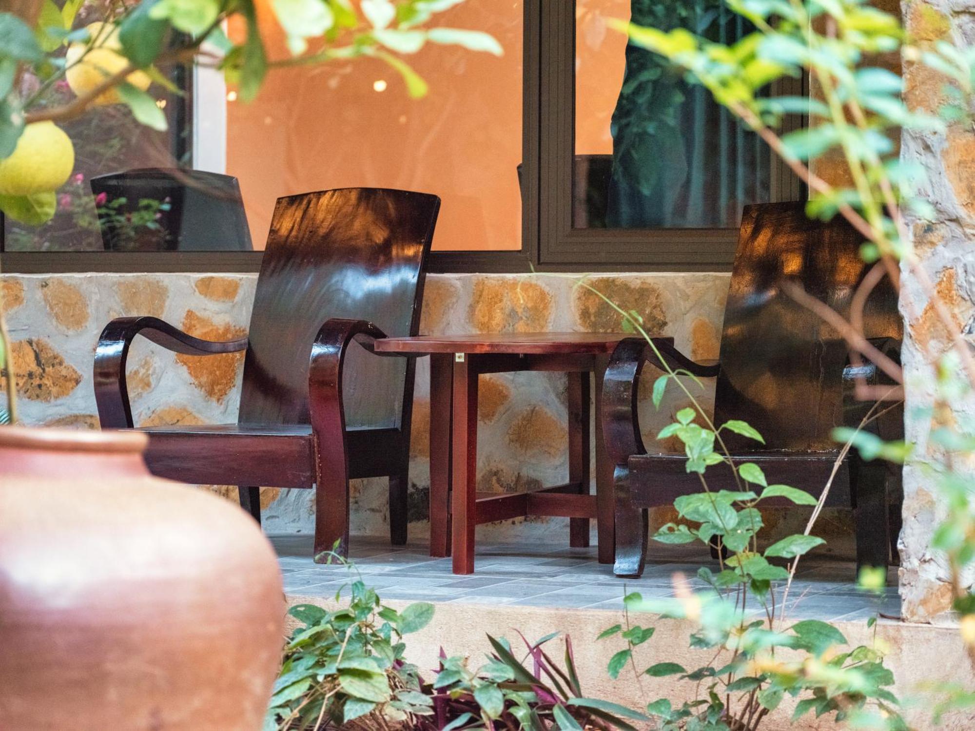 Cozy Beer Garden Homestay ニンビン エクステリア 写真